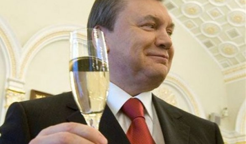 Народ Украины отмечает  63-летие Януковича