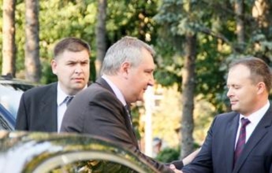 Канду и Рогозин поговорили об эмбарго и газе