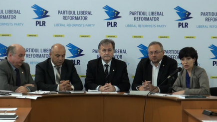 Голубой орел летящий в Европу