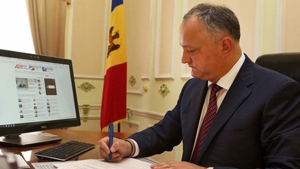 Президент Додон промульгировал закон о переходе к смешанной избирательной системе