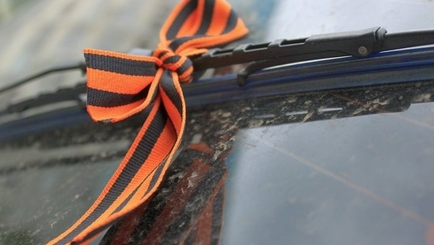 Власти Бреста извинились и запретили «георгиевскую» ленточку в общественном транспорте