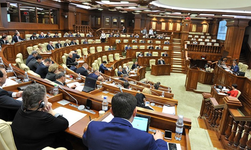 Депутаты возобновят свою работу 15 января 2018 г.