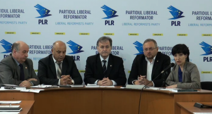 Голубой орел летящий в Европу