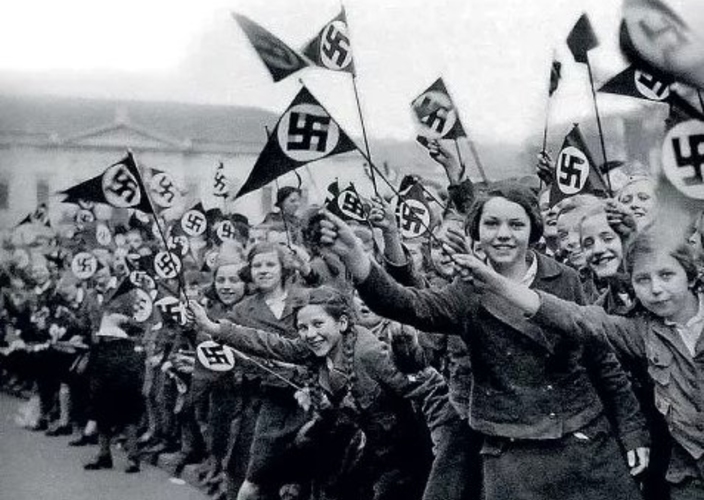 «Страна заболела манией величия»