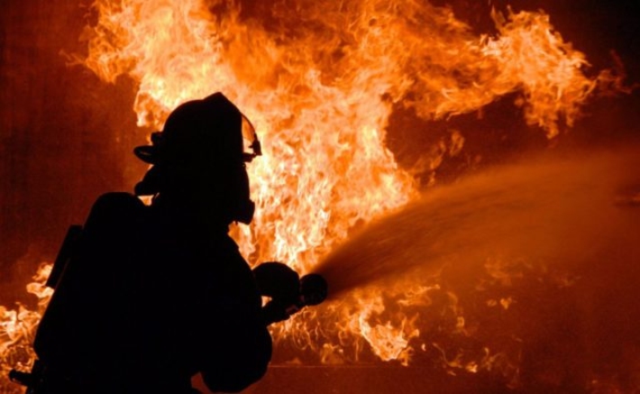 Пожар вспыхнул на территории Киево-Печерской лавры: «все в дыму и огне»,
