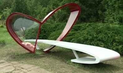 В столичном дендрарии открыт памятник целомудрию