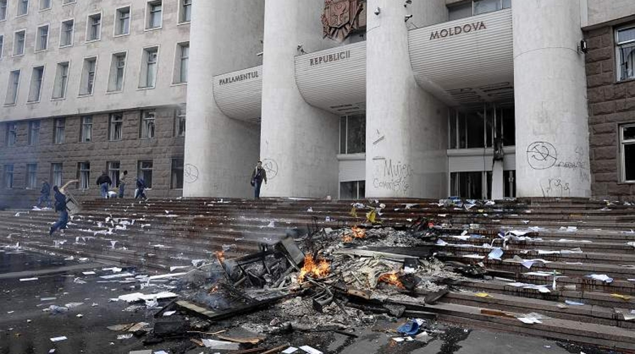 Разрушили по одним ценам, а восстанавливать  будут по другим?