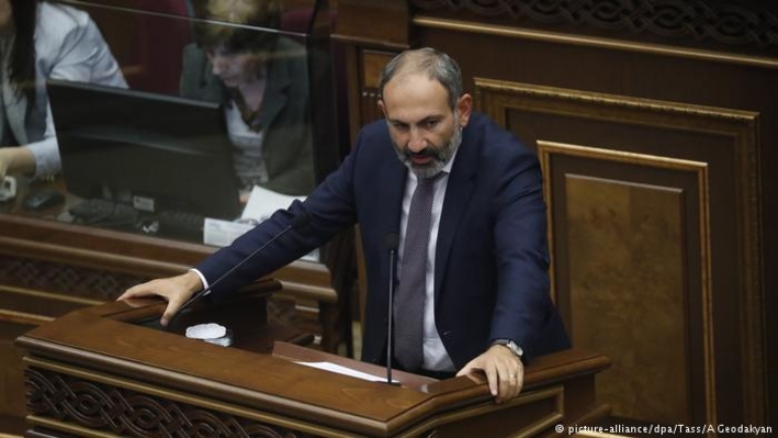 Политический кризис в Армении: Пашинян против депутатов