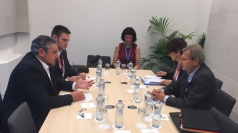 Министр иностранных дел Андрей Галбур встретился с еврокомиссаром Йоханнесом Ханом