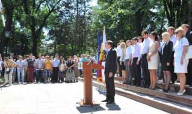 Несогласных в нокаут