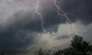 Молдову ожидают шквалистый ветер и грозы