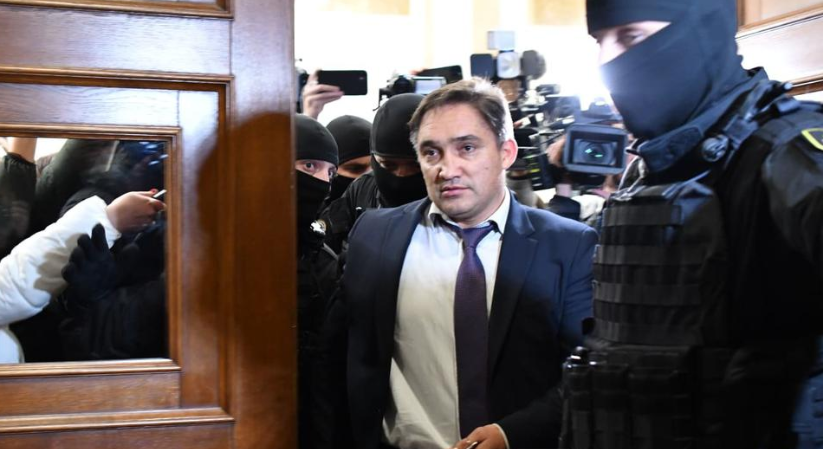 ОБНОВЛЕНО. Суд не стал возвращать в камеру Стояногло: обошлись домашним арестом