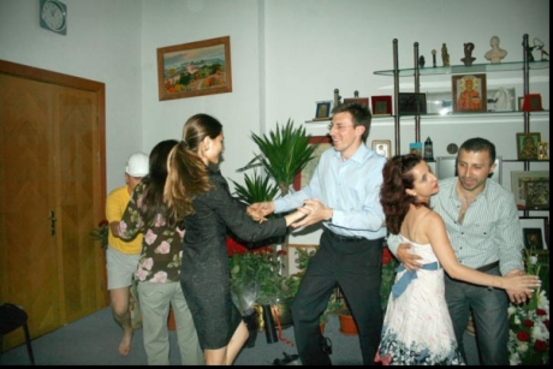 Руки  прочь  от    юного  мэра!