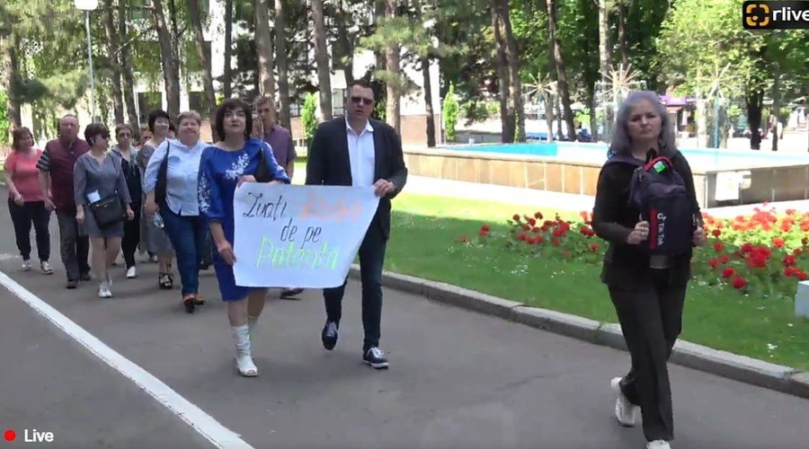 В Кишинёве прошел протест против решения правительства запретить патенты.