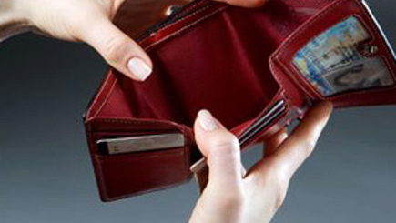 Жителей Молдовы больше всего беспокоит рост цен и бедность