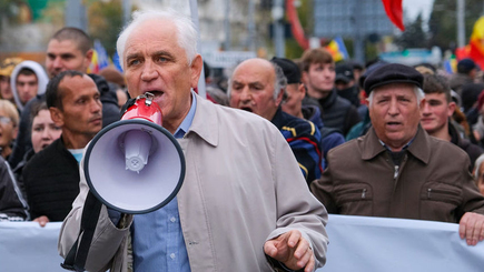 Причина не в полицейских, а в Шоре, который толкает своих партийцев на нарушение закона.