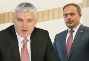 Вице-председатель парламента Александр Слусарь считает, что с Андриана Канду следует снять иммунитет депутата