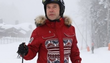 Чем занимался Дмитрий Медведев во время всероссийской акции протеста? В одной цитате