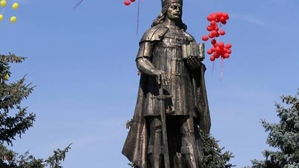 Монумент Штефану чел Маре открыт в Криулянах