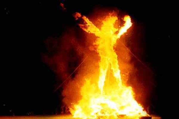 Заказчица попросила киллера: соперницу убить до Пасхи, неверного мужа – после