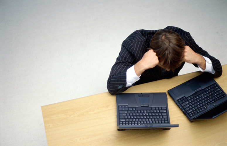 Та же проблема и тот же вопрос:  Кто   виноват   и  Что    делать ?