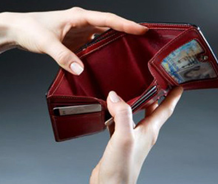 Жителей Молдовы больше всего беспокоит рост цен и бедность