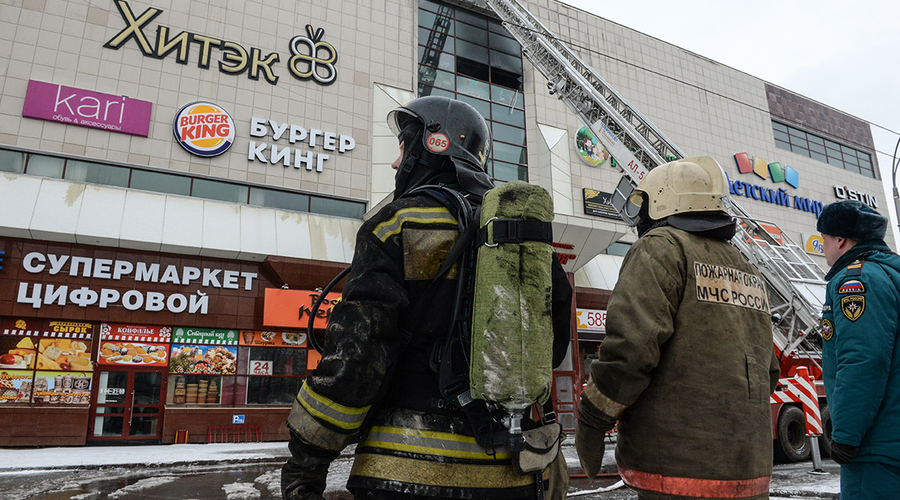 Число жертв пожара в кемеровском ТЦ превысило 50