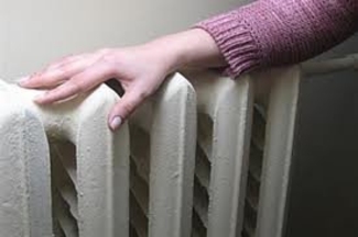 Жителей Молдовы, которые имеют долги за тепло, могут не пустить за рубеж