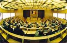 Парламент отклонил предложение АМН поддержать свободу выражения в Молдове