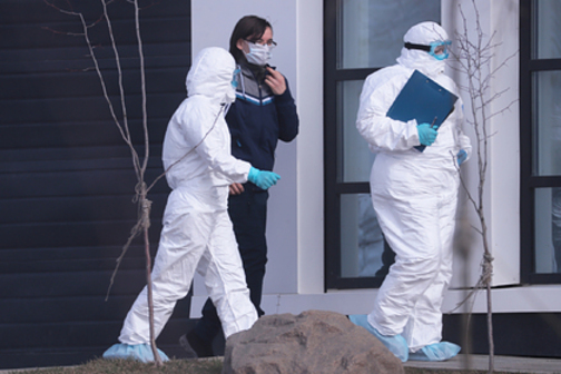 В России число заразившихся коронавирусом приблизилось к 100