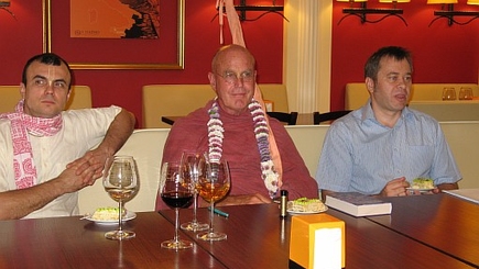 Странствующий   гуру   Индрадьюмна  Свами в Молдове