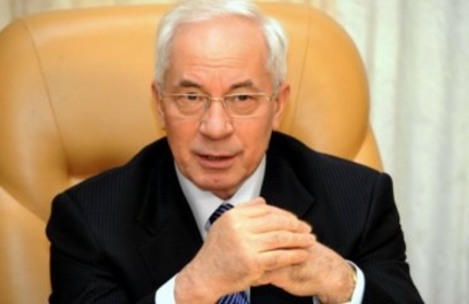 Азаров: Оппозиция всегда плачет, а правительство работает