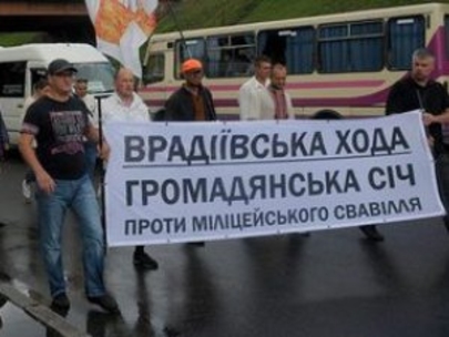 Революция в Украине?  Захват зданий милиции