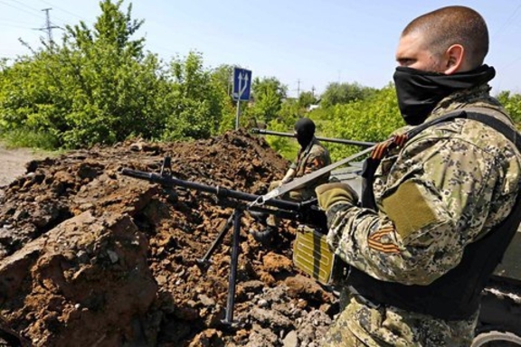 За минувшие сутки боевики трижды обстреляли позиции сил АТО