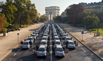 Прокат электромобилей в Париже стал бесплатным