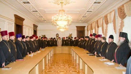 Политиков не отлучат от церкви