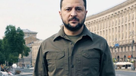 «Нас пытаются уничтожить»: Зеленский обратился к украинцам