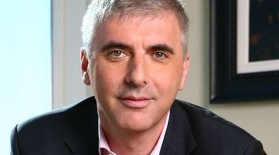 Похабный мир Славы Суркова