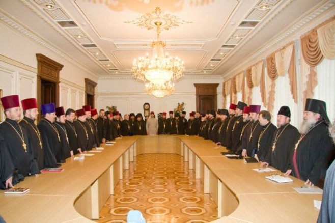 Политиков не отлучат от церкви