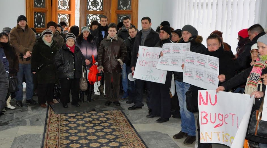 Социалисты, возмущенные деятельностью АО „Termocom”,  продолжают протесты перед примэрией мун. Кишинев