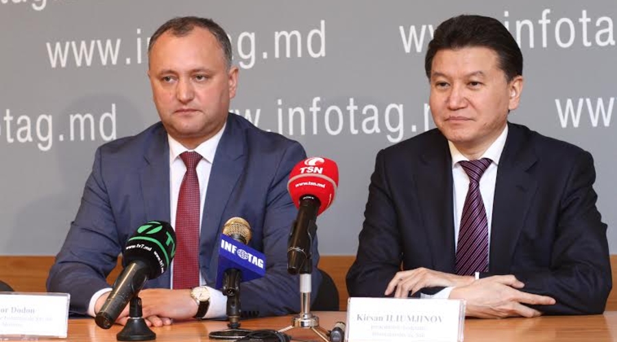 Игорь Додон вместе с представителями молдавской сборной по шахматам принимает участие во Всемирной шахматной олимпиаде в норвежском городе Тромсё