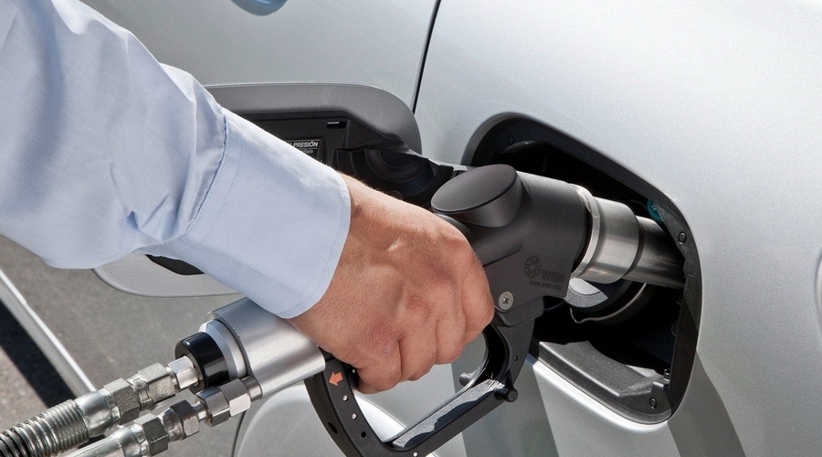 Самый крупный молдавский поставщик нефтепродуктов объявил о снижении цен на топливо