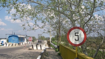 Миграционным постам быть