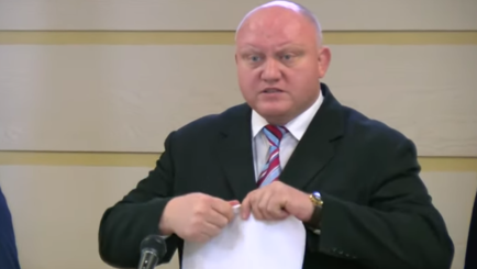 Социалисты разорвали (буквально) соглашение с АКУМ и выдвинули Санду ультиматум