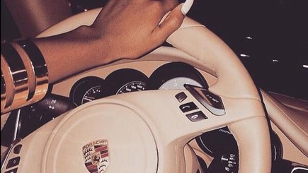 Porsche любовницы Филата продан за более чем 650 тысяч леев