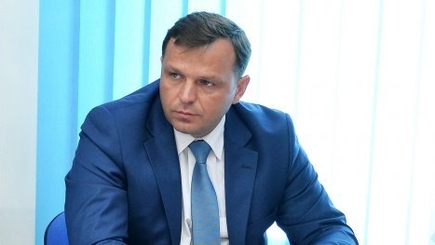 Нэстасе разозлен, что социалисты улетели в Москву, оставив его с носом