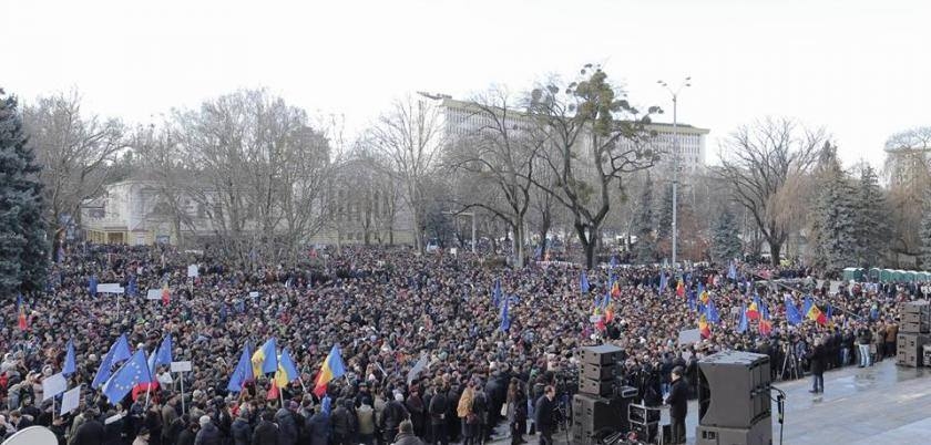 В столице прошел митинг в поддержку стабильности и нового правительства