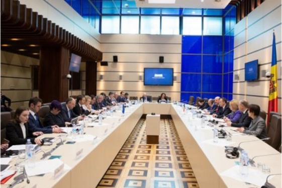 Андриан Канду провел встречу с делегацией Европарламента