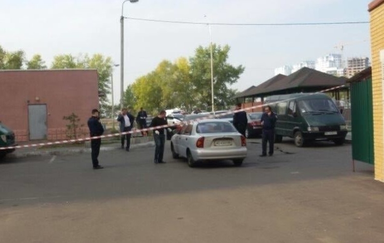 Разбойное ограбление в Киеве: у мужчины отобрали сумку денег