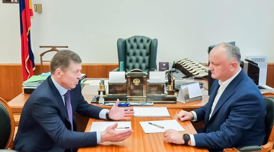 Додон не перестаёт хвалиться связями в Кремле